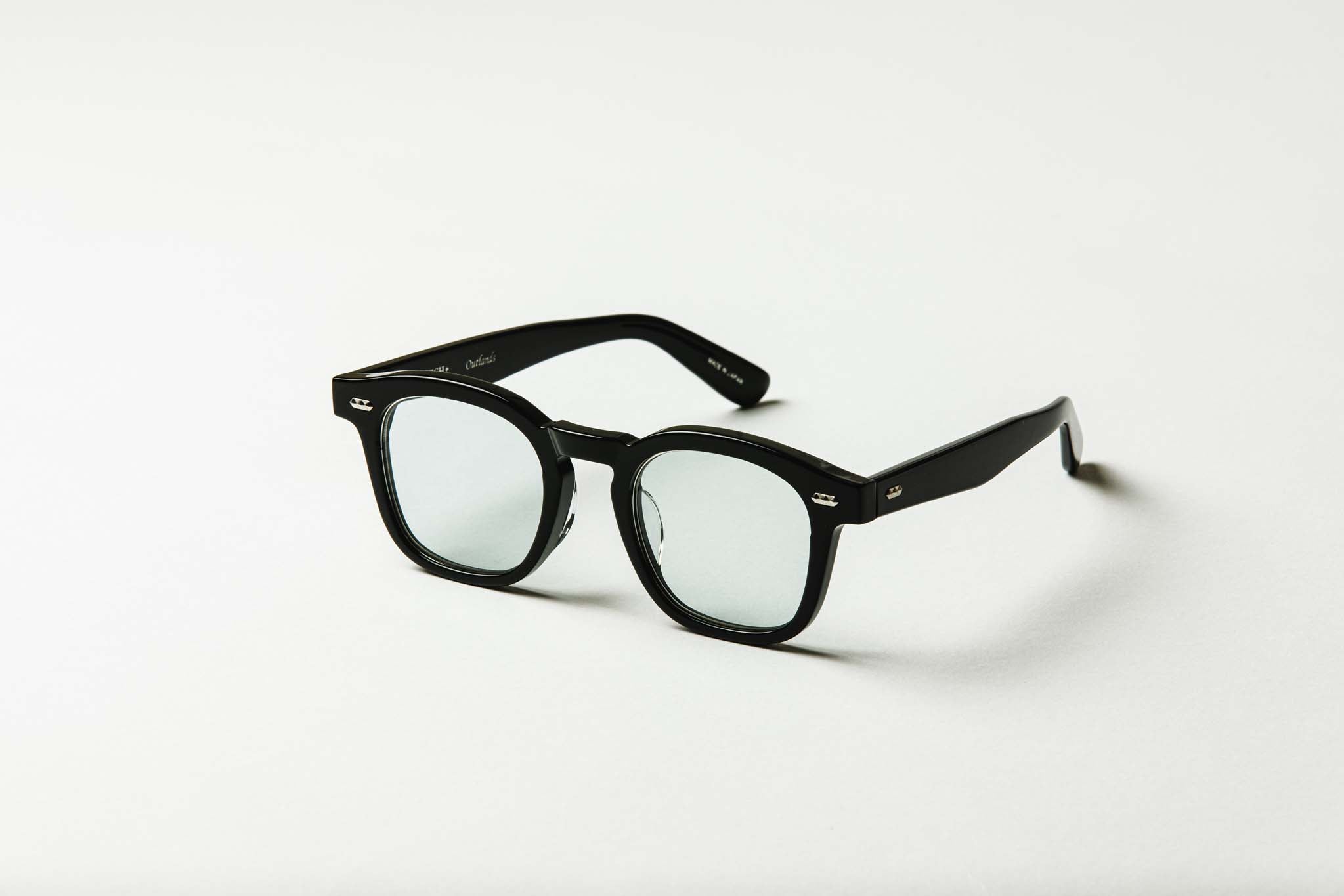 Outlands – GLITCH EYEWEAR
