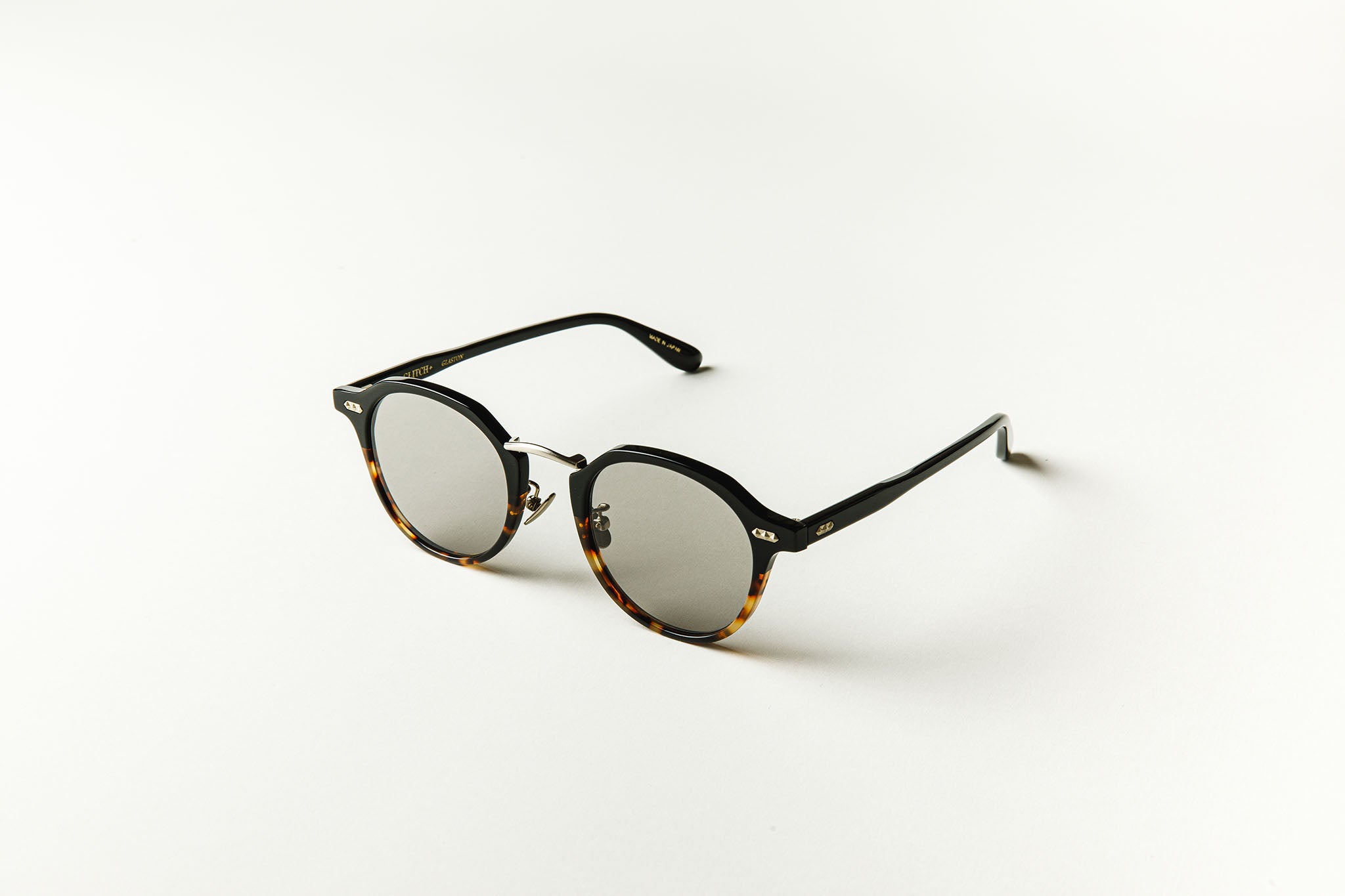GLASTON – GLITCH EYEWEAR